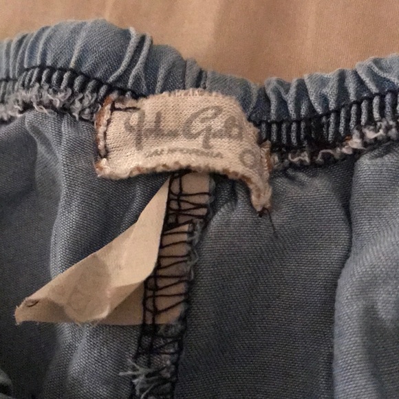 Brandy Melville Chambray Eve Shorts - Picture 2 of 3